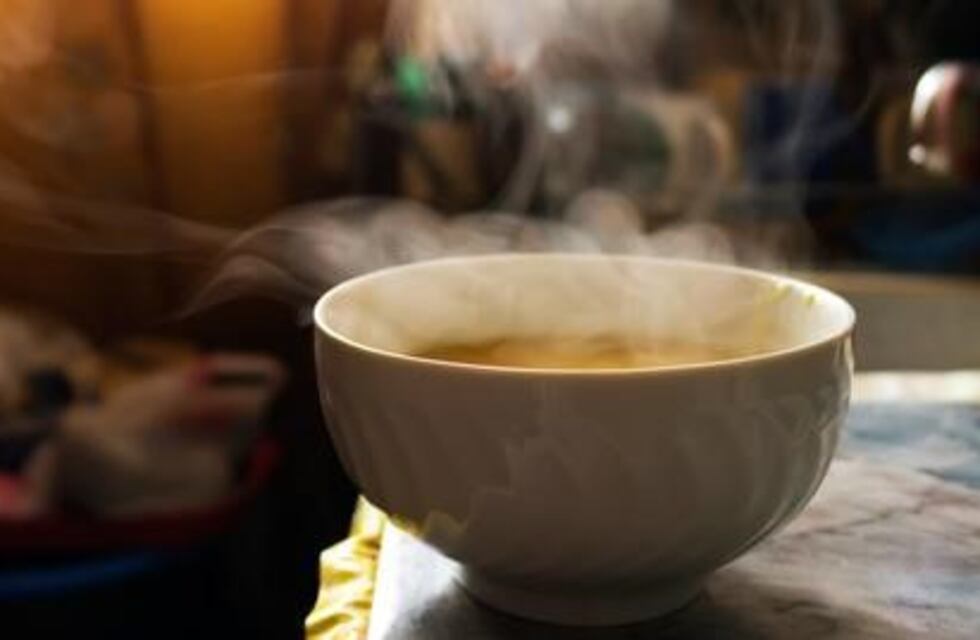 Yerba Buena: regala sopa caliente a personas en situación de calle