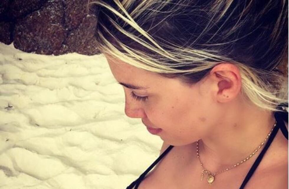 Wanda Nara deslumbra con su cuerpazo en las playas de África