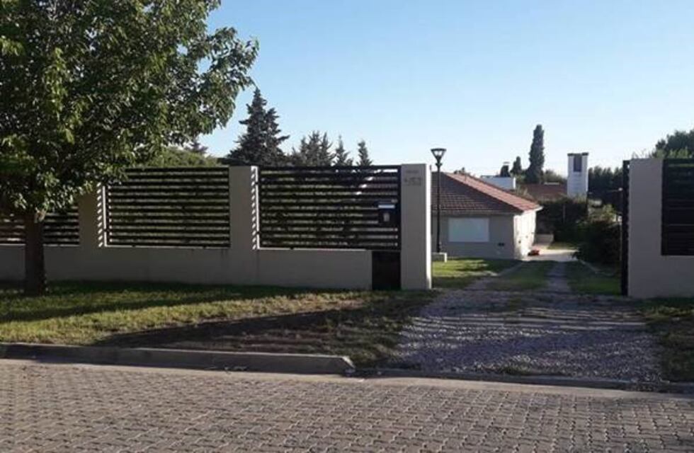 Tres delincuentes armados y encapuchados asaltaron una casa del barrio Patagonia