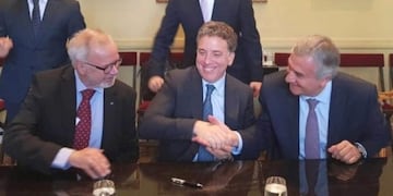 Gobernador de Jujuy firma convenios en el marco del G20