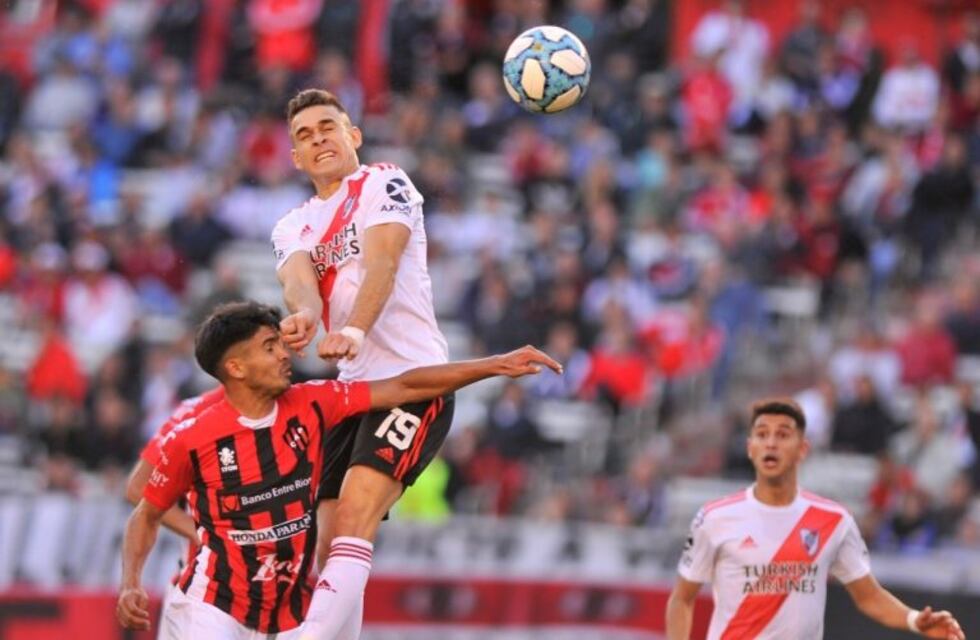 River venció 2-0 a Patronato de Paraná y se acerca a la punta de la Superliga