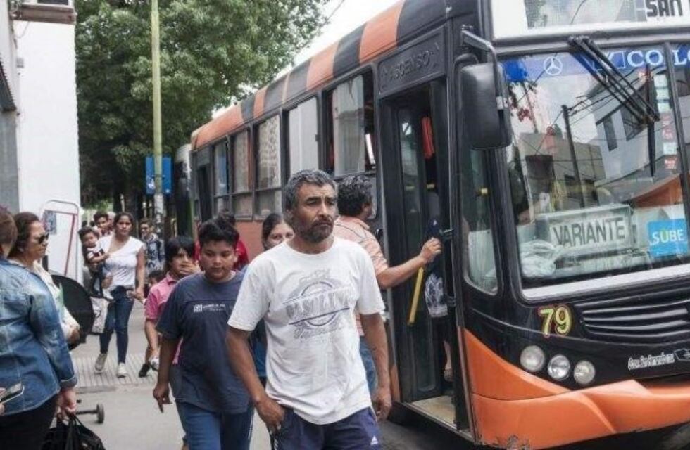 Empresarios del transporte analizan llevar el boleto de colectivo a $26