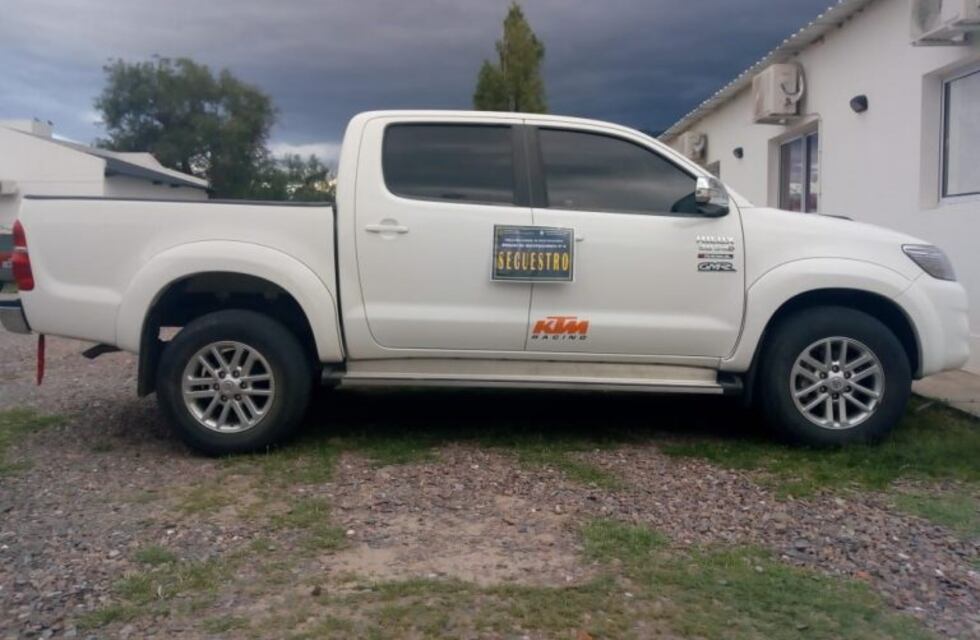 Quiso hacer la verificación de su camioneta y se enteró que tenía un pedido de secuestro