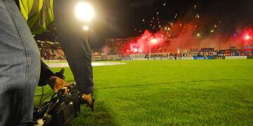 DYN704, BUENOS AIRES 18/08/09, IMAGEN DE LA TELEVISACION DEL PRIMER PARTDO LUEGO DE QUE LA AFA ROMPIERA EL CONTRATO CON TSC, TIGRE VS SAN LORENZO POR COPA NISSAN SUDAMERICAFOTO:DYN/CARLOS GRECO. cancha de tigre  futbol copa sudamericana 2009 futbol futbolistas tigre san lorenzo