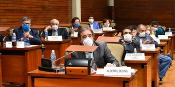 Diputados sesionaron con barbijo, en Jujuy