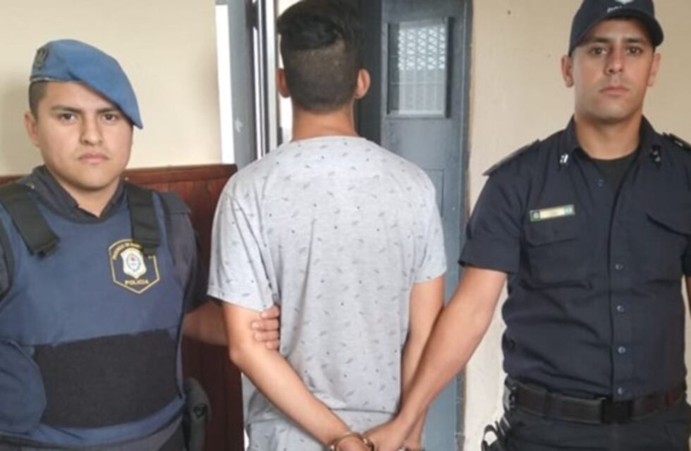 Infraganti: detuvieron a un hombre que intentaba robar una moto en pleno centro
