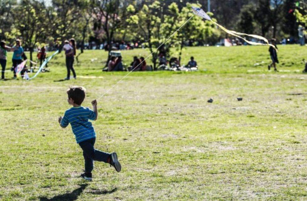 Sábado ventoso, ideal para remontar barriletes