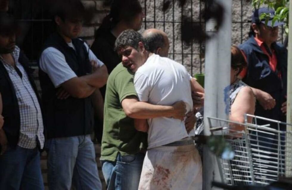 Piden perpetua para un joven que degolló a su mamá y a su hermanito