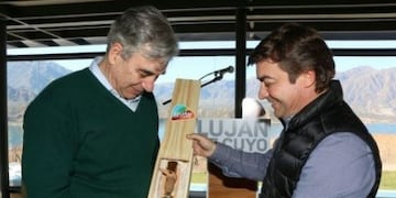 En el convenio se estableció la promoción y difusión del destino Luján de Cuyo y todos sus productos o atractivos en los diversos medios y canales de comunicación de Aerolíneas Argentinas