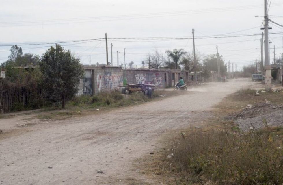 Una patota atacó y dejó grave a un joven en barrio Sanidad II