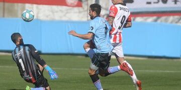 La Gloria fue goleó, y pudo ser por más\u002E Cuando estaban en cero, Ríos le tapó un mano a mano a Apaolaza\u002E