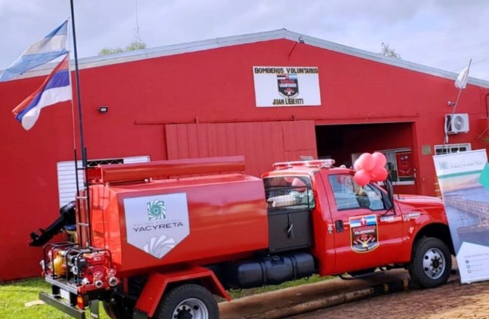 Los Bomberos Voluntarios de Candelaria recibieron un camión hidrante
