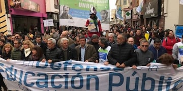Marcha por la educación en Río Cuarto\u002E