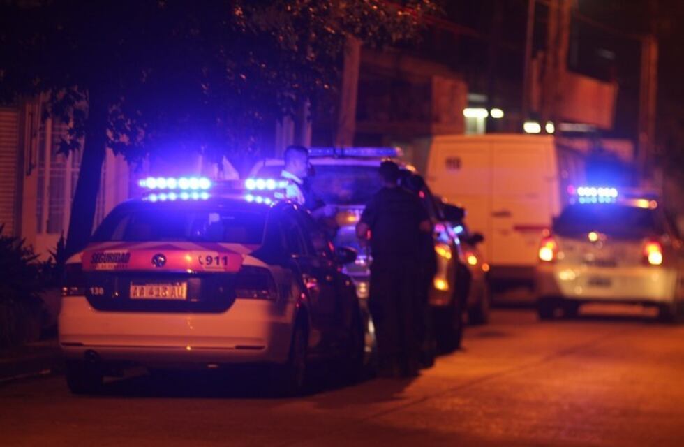 Loma Hermosa: Balearon a una mujer cuando intentaron robarle su auto