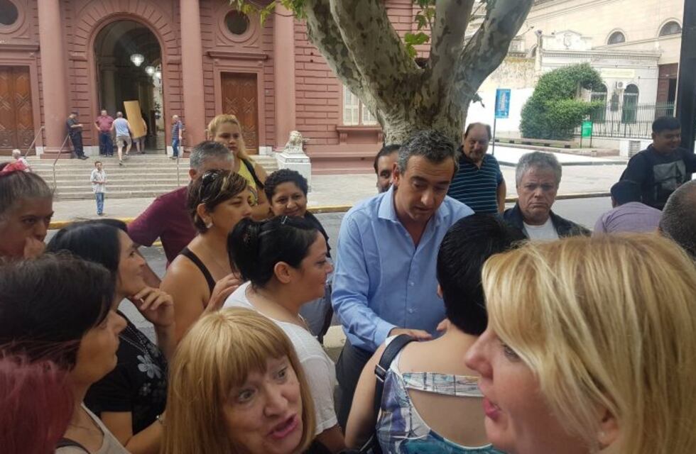 Cabinas de recarga de Movi cerraron por paro y Javkin desactivó la medida