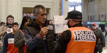 Ya son más de 4\u002E300 los detenidos o demorados por incumplir el aislamiento en la Ciudad\u002E (DPA)