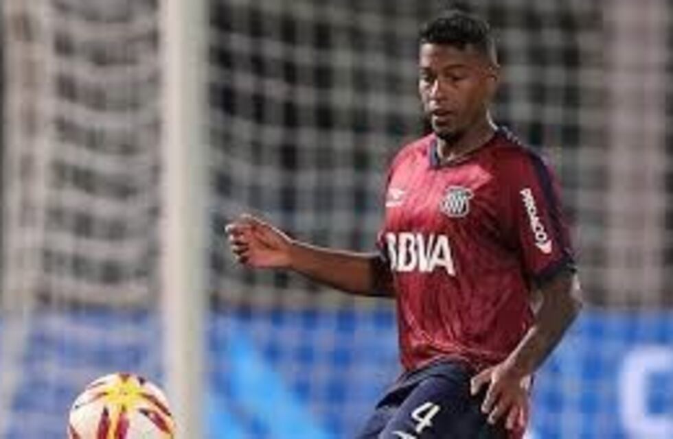 Vojvoda espera al peruano Araujo para confirmar a Talleres