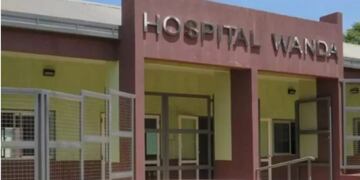 Aislaron el barrio Lourdes y a los trabajadores del hospital de Wanda