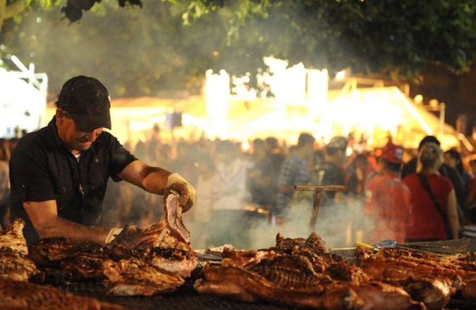 Colectividades ofrecerá platos típicos a precios populares: ¿qué comer y por cuánto?