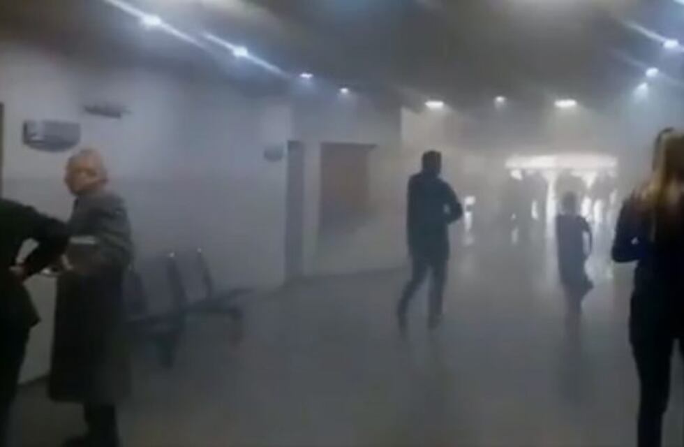 Momentos de tensión en Tribunales II por un incendio que llenó de humo los pasillos
