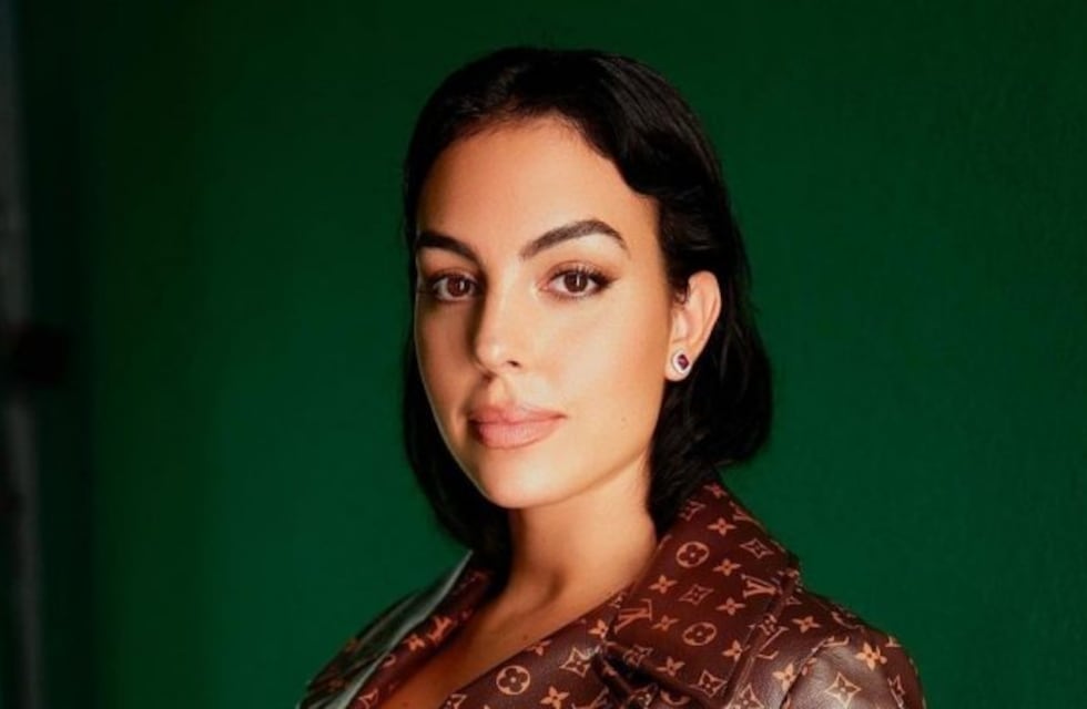 Georgina Rodríguez posó con una bikini al borde de la censura