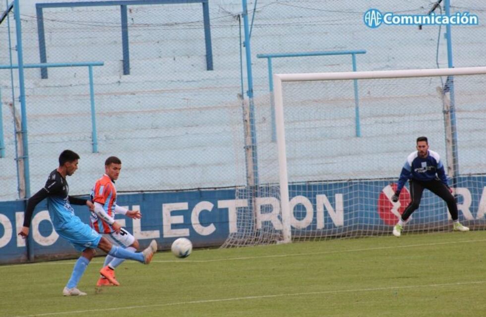 Ceresole sumó minutos ante Racing