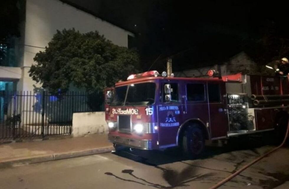Por un incendio, corre riesgo de derrumbe el jardín de la Escuela N°12