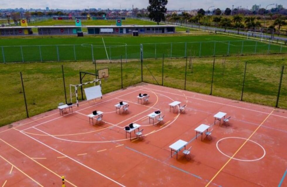 La Ciudad iniciará el martes "actividades educativas" para alumnos de séptimo grado y quinto año