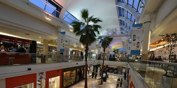 Shopping de Mendoza casi vacío\u002E