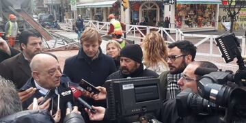 Carlos Fenando Arroyo recorrió las obras de la Peatonal San Martín\u002E Twitter/PatoServentich