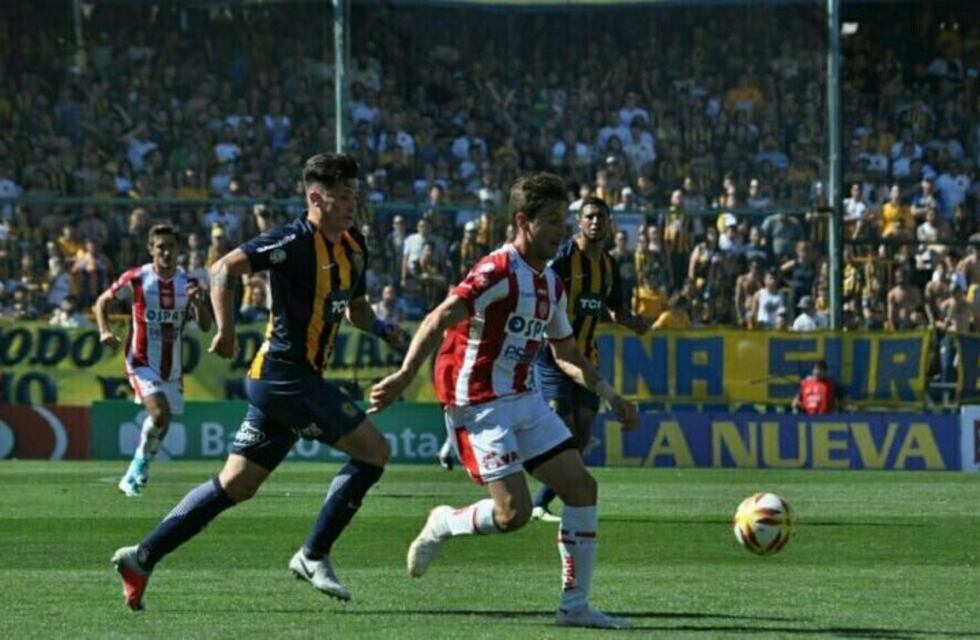 Unión goleó a un Central desorientado en el Gigante de Arroyito