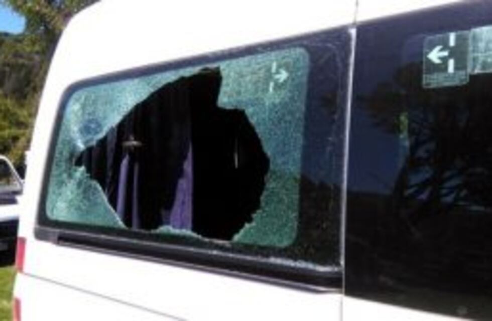 Para el ATE de Neuquén, el ataque a la camioneta de Macri fue "un show montado"