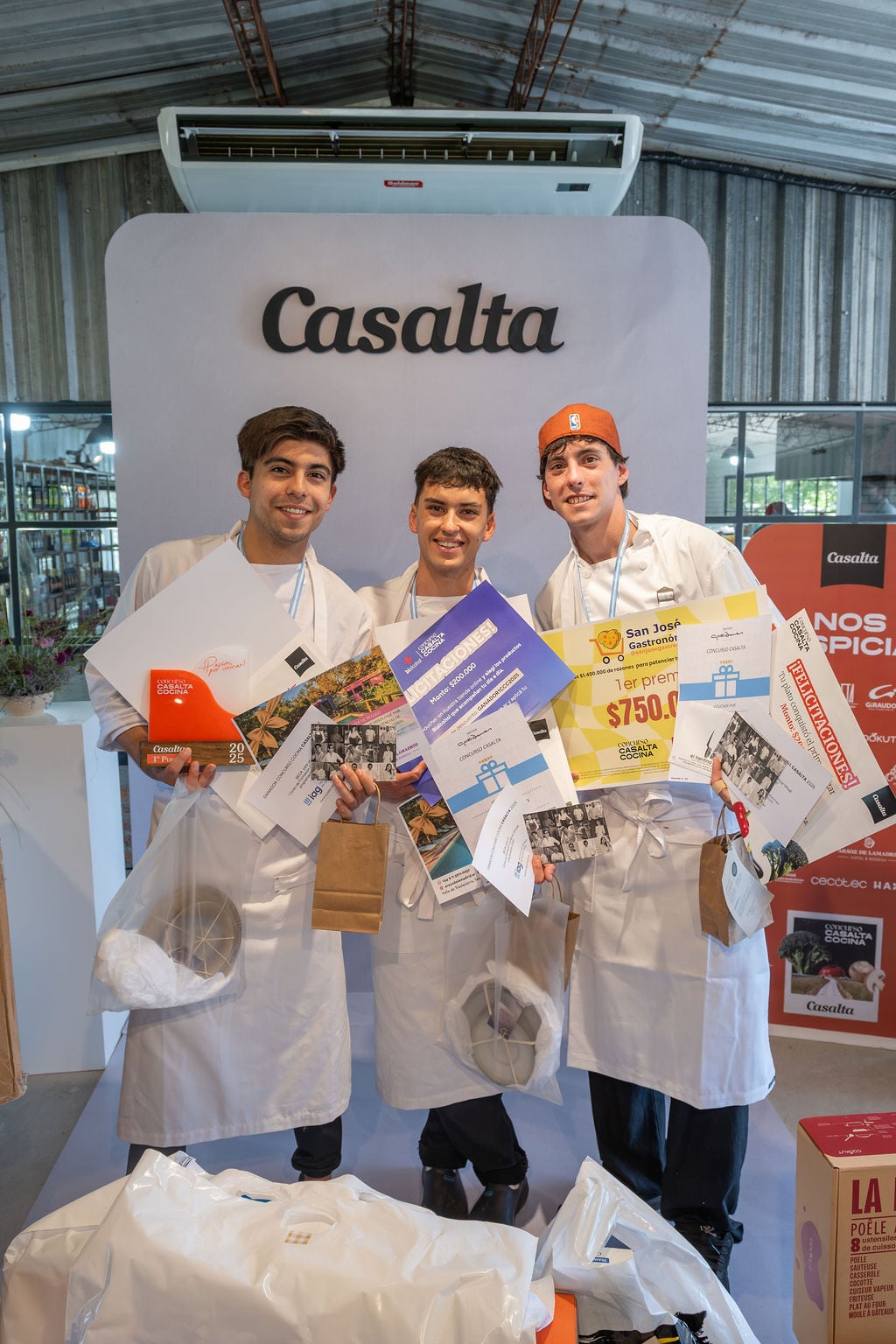 Gerardo Gabriel Cuello, Camilo Reyna Palacio y Fabricio Valentín Britos, los ganadores.