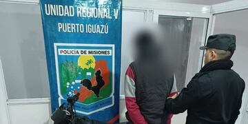 Puerto Esperanza: recuperan motocicleta sustraída y detienen a su conductor.