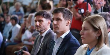 El gobernador Maximiliano Pullaro, el intendente de Rafaela, Leonardo Viotti y la vicegobernadora Gisela Scaglia