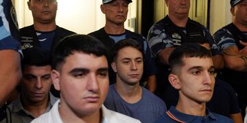 Caso Báez Sosa. Los ocho rugbiers se mostraron sin barbijos en la sexta jornada del juicio. (Clarín)