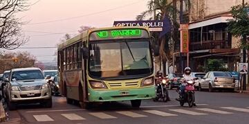 Persiste el paro de colectivos en Eldorado.