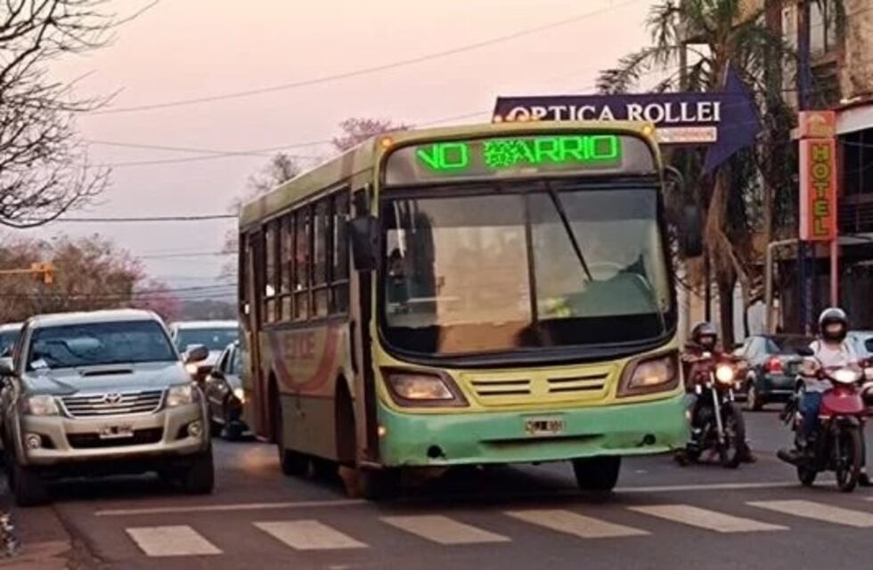 Persiste el paro de colectivos en Eldorado