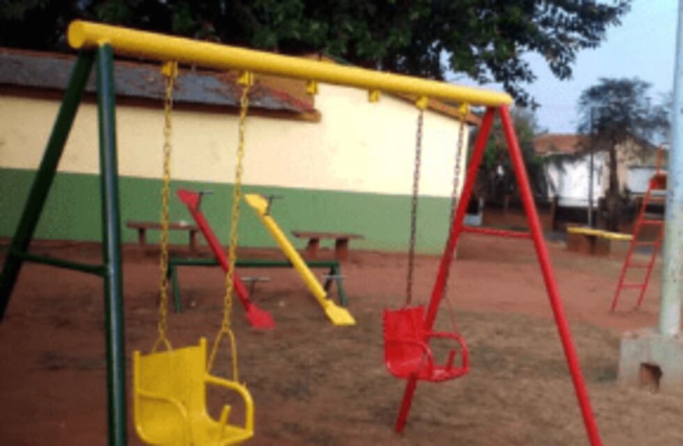 La plaza del barrio Obrero de Puerto Iguazú se encuentra en mantenimiento y reparación