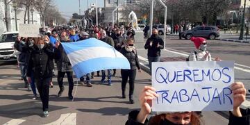 Marcha de comerciantes en Santa Rosa (Diario Textual)