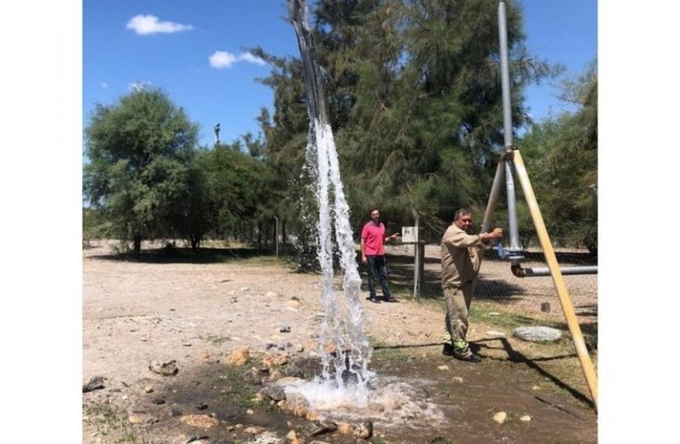 Saujil: pusieron en marcha un equipo de electrobomba para suplir la demanda de agua potable