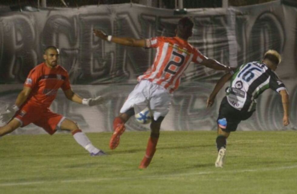 Villa Mitre se pone al día en el Federal