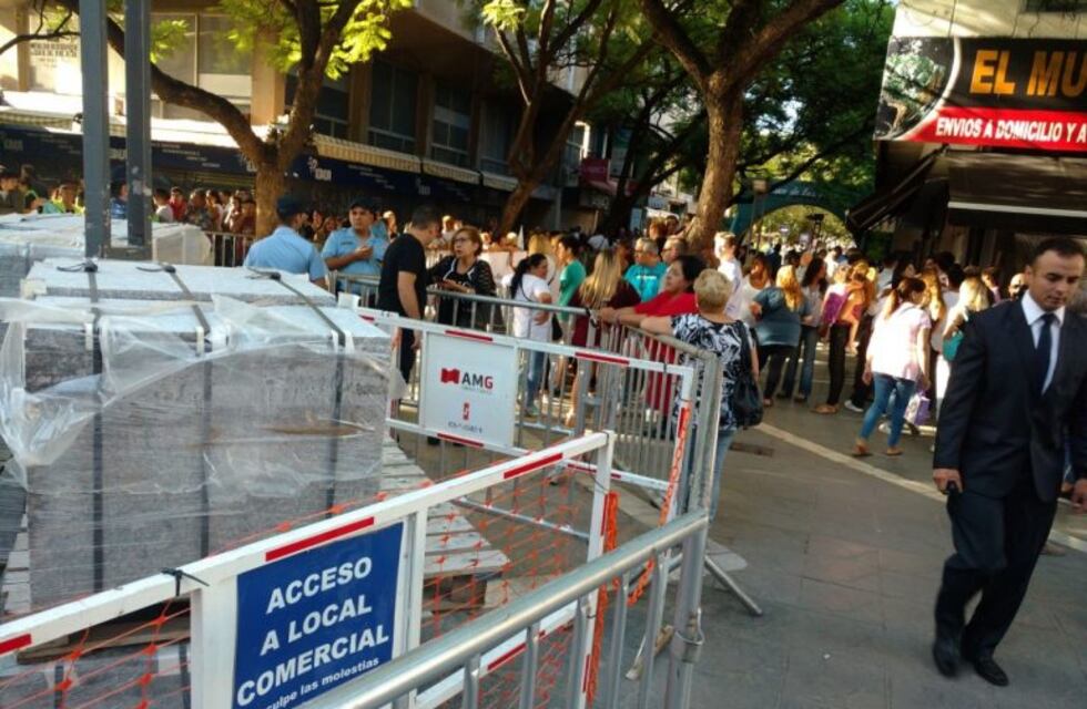 Schiaretti abre las sesiones en la Legislatura en un microcentro vallado