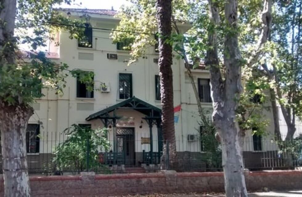 Abuela llamó a la policía porque su hija amenazó con matar a sus nietas