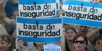 Marcha en reclamo de seguridad\u002E (Radio Eme)