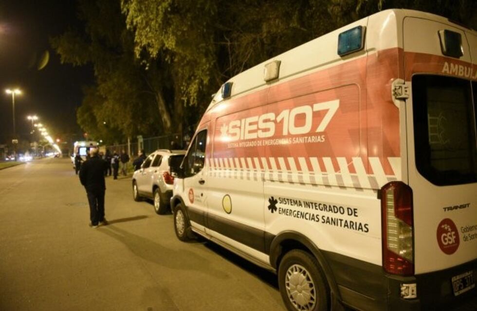 Se le cayó el cable de su terraza y provocó un grave siniestro vial