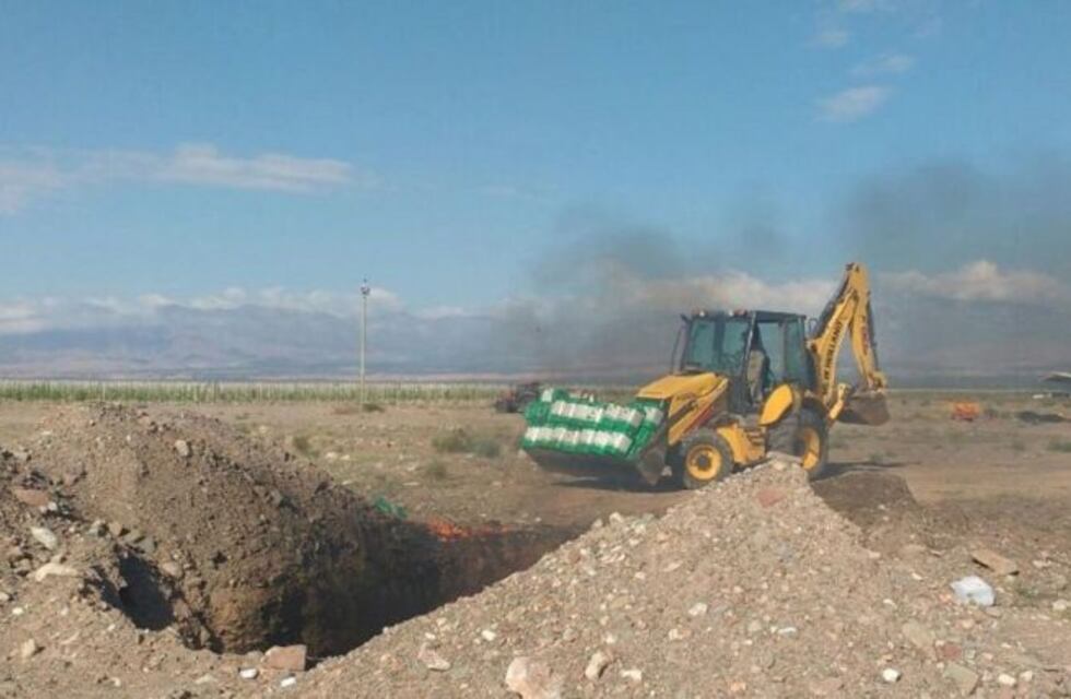 Sorprenden a empresa que quemaba y enterraba residuos tóxicos en San Juan