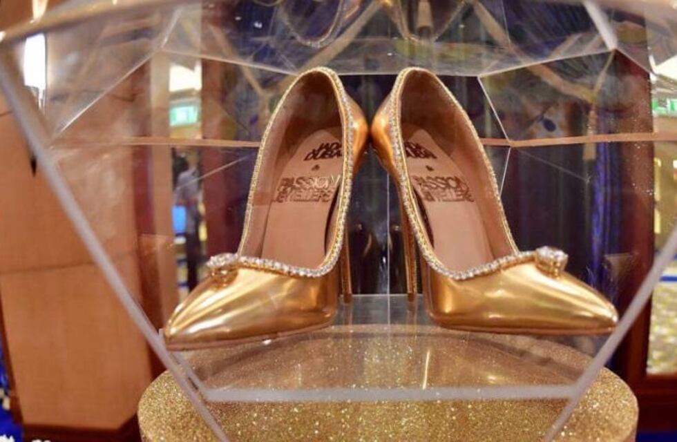 Lanzan al mercado unos zapatos que cuestan 17 millones de dólares