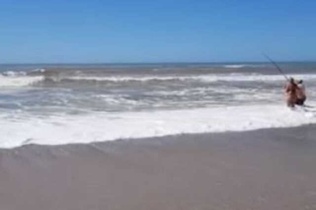 Dos nenas fueron dramáticamente rescatadas en Mar del Sud\u002E