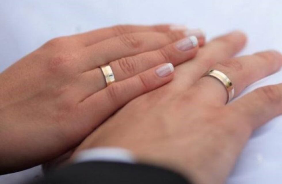 Coronel Rosales: con restricciones habilitan casamientos y bautismos